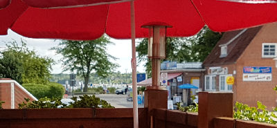 Terasse mit Blick zur Strandpromenade